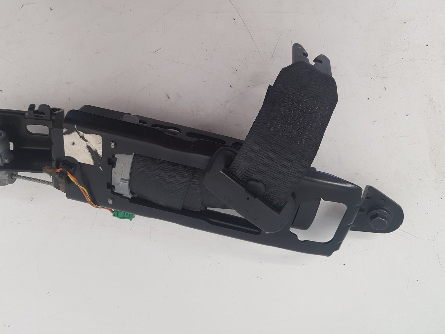 2011 - 2015 Volvo XC60  Estate Left Front Seat Belt 39817380