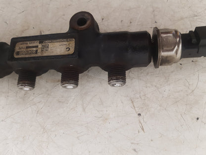 2006 - 2012 Volvo C30  Hatchback Injection Rail 9654592680