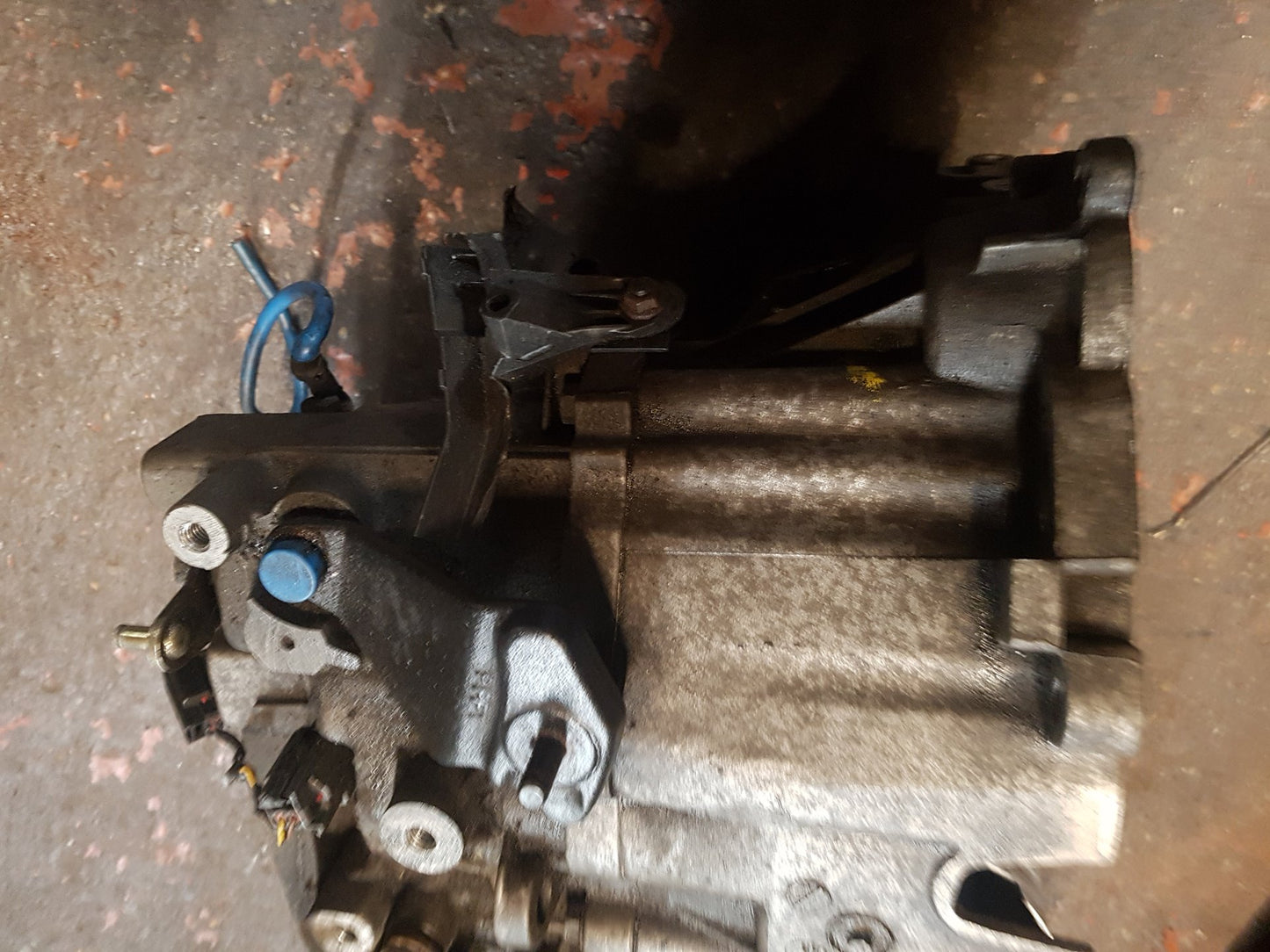 2003 - 2004 Volvo S40  Saloon Manual Gearbox 30616075