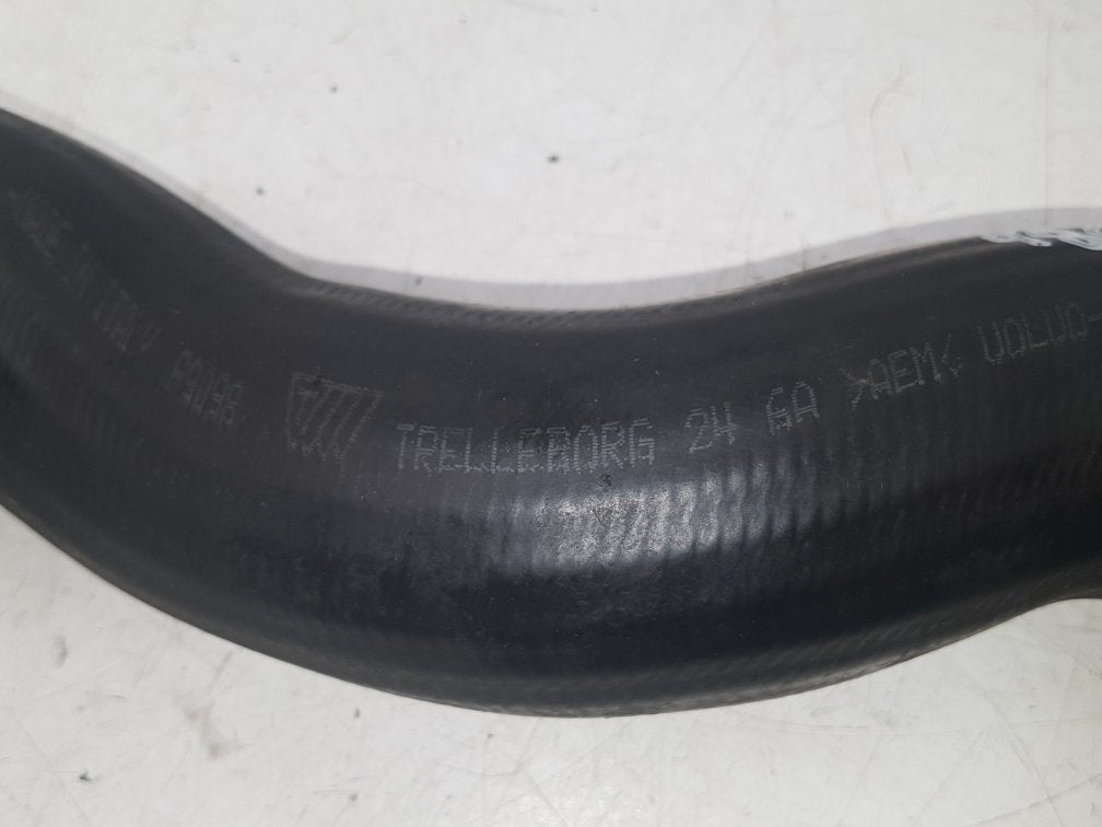 2000 - 2007 Volvo S60   Intercooler Pipe 30766441