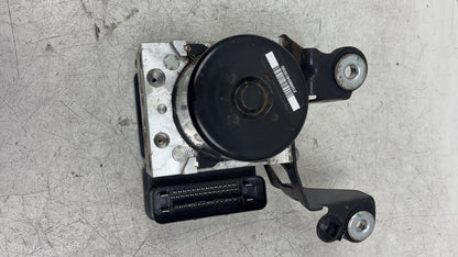 2010 Volvo XC70  Estate ABS Pump/Modulator 30681619