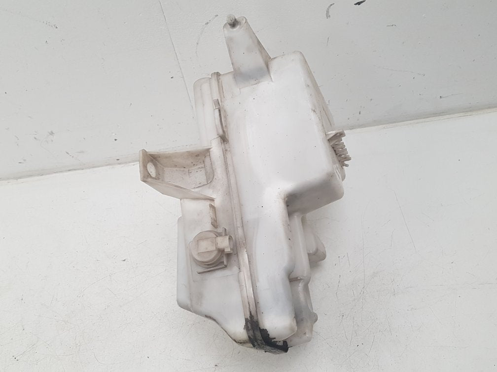 2012 - 2016 Volvo V40  Hatchback WASHER BOTTLE & MOTOR 31276094