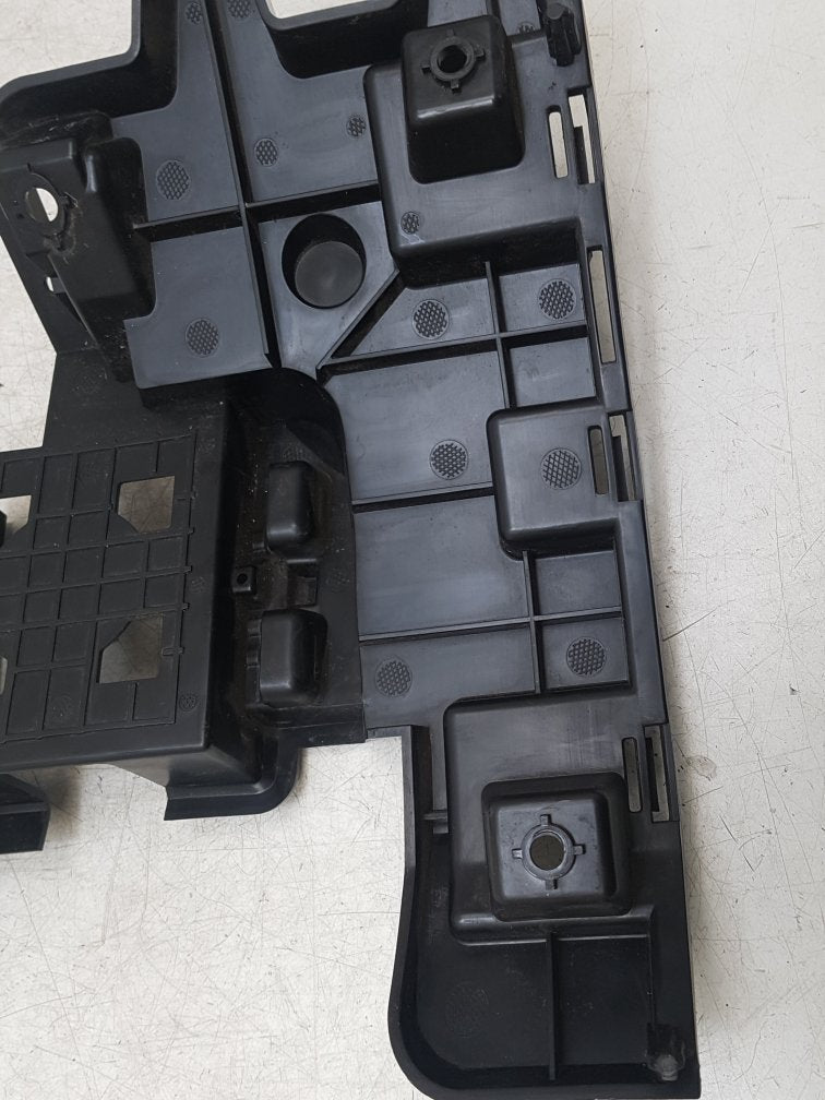 2015 Volvo S60  Saloon BUMPER BRACKET (PASSENGER SIDE REAR) 31323837