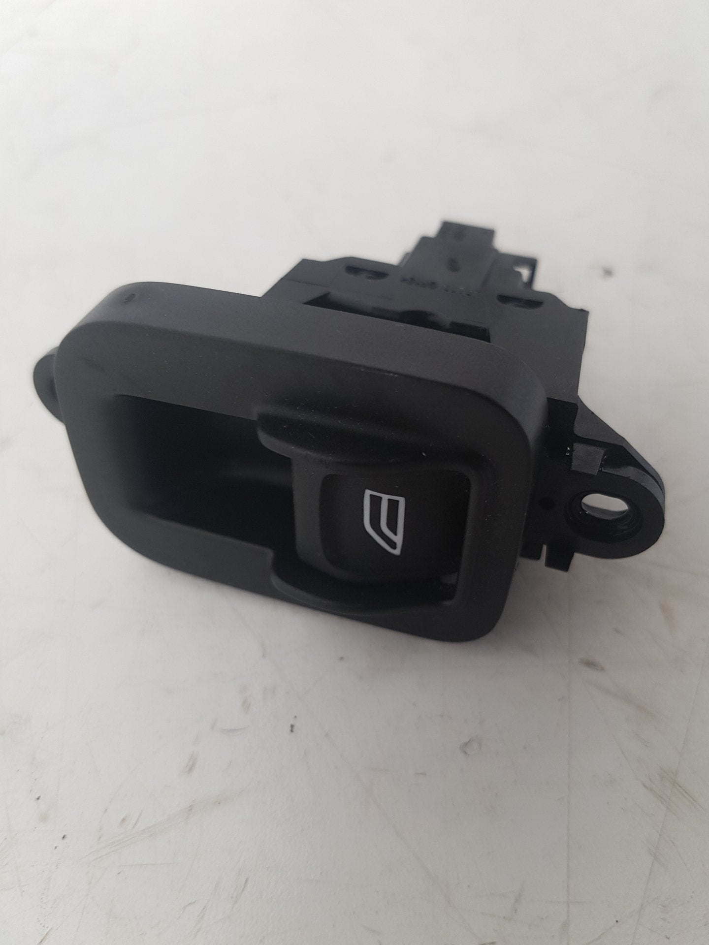 2005 - 2012 Volvo S40  Saloon Left Front Window Switch 30773217