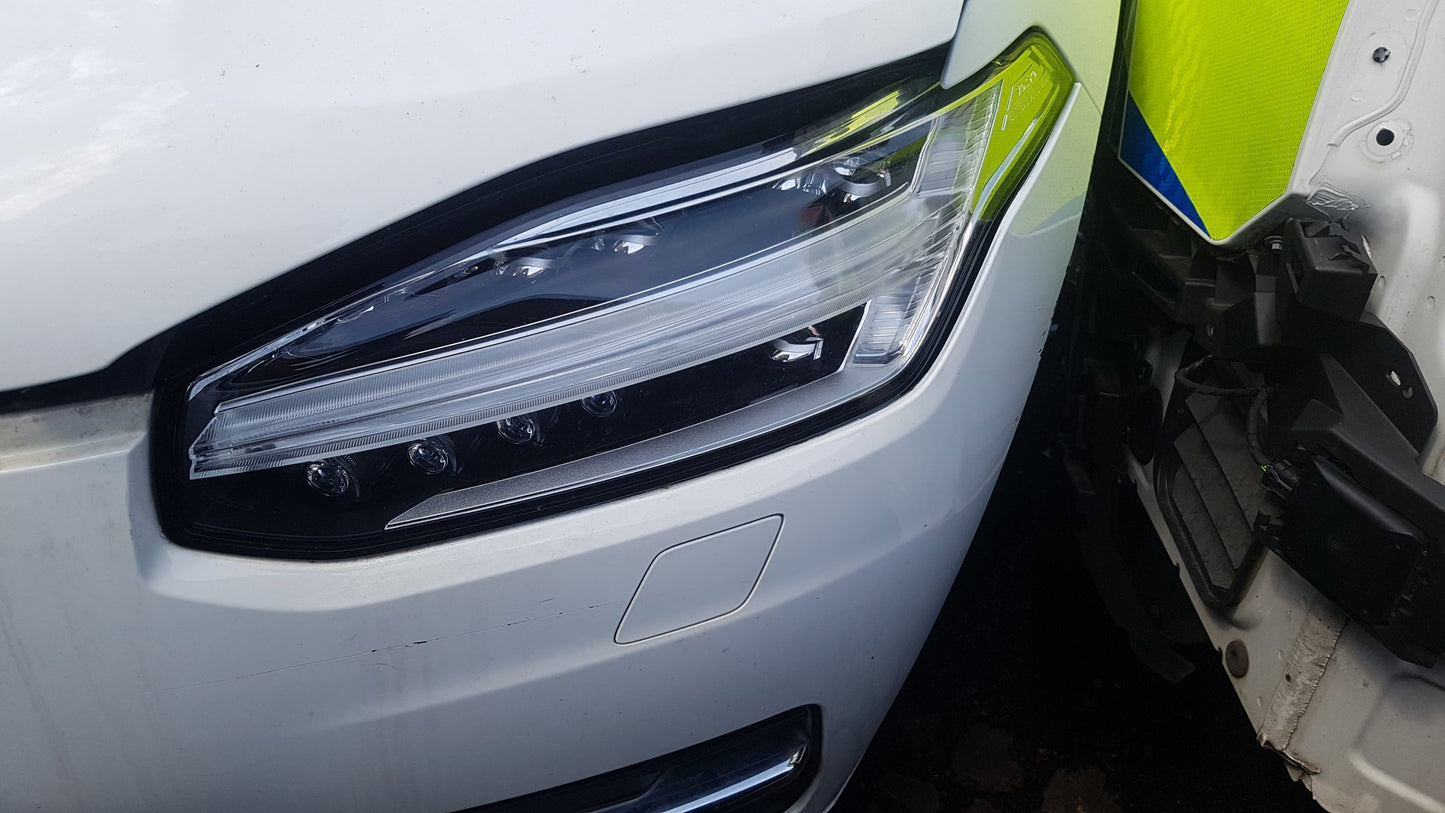 2016 Volvo XC90 II 256 YV1LFA48CG1082848- Left Headlight VRAC Grade A