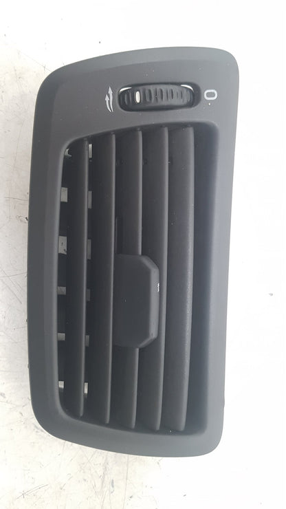 2000 - 2008 Volvo V70 II 285 Estate AIR VENT (PASSENGER SIDE FRONT) 3409378
