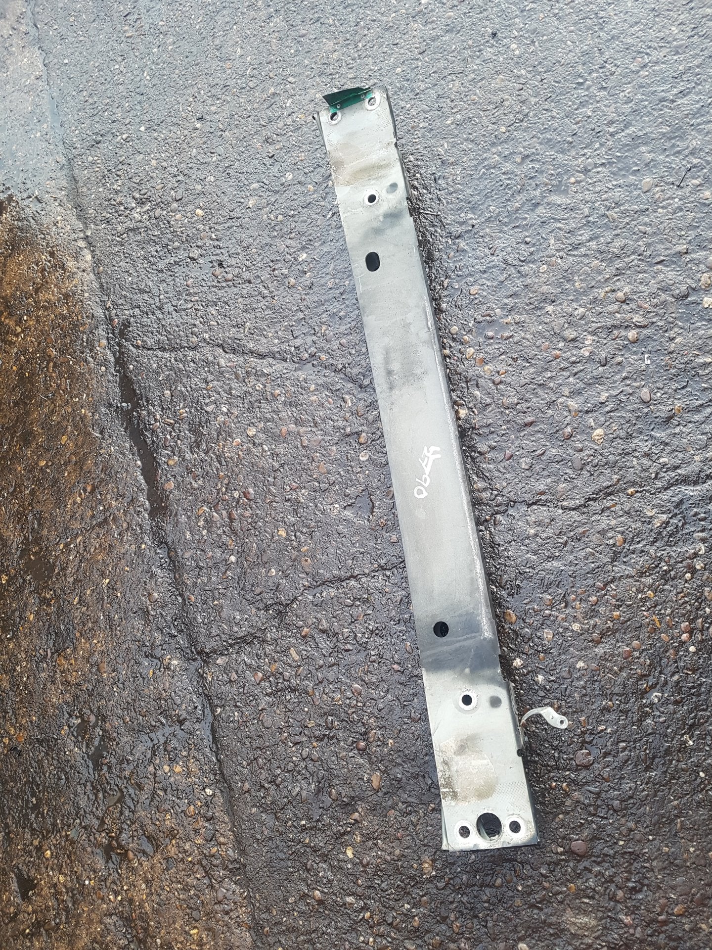 2013 - 2016 Volvo V40 III 525 Hatchback REAR BUMPER  BACKING/ABSORBER