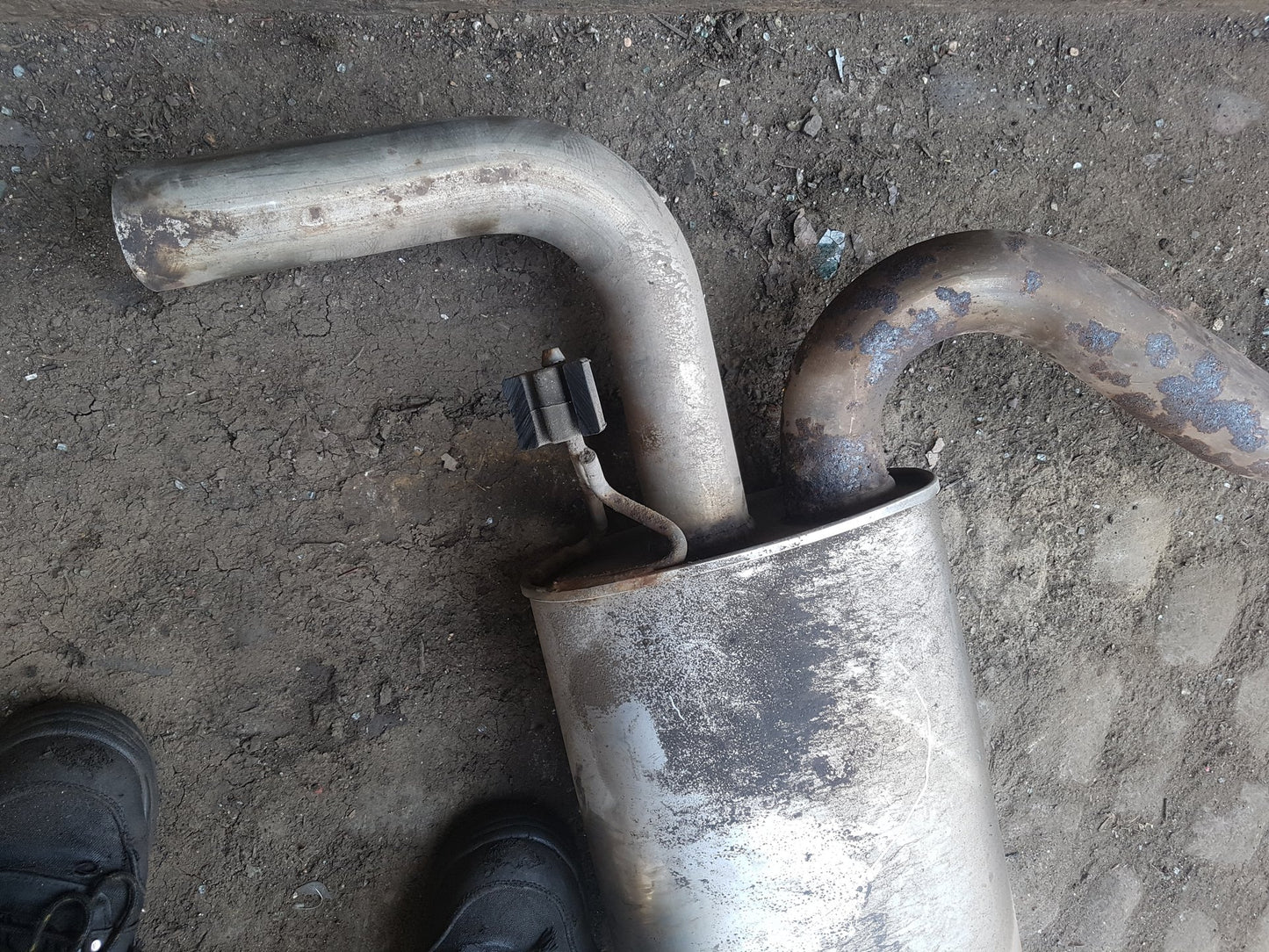 2010 - 2014 Volvo XC60  Estate BACK BOX + MID SECTION EXHAUST