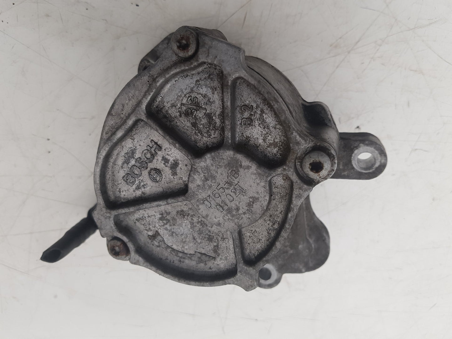 2006 - 2010 Volvo C70   Vacuum/Air Pump 30725859