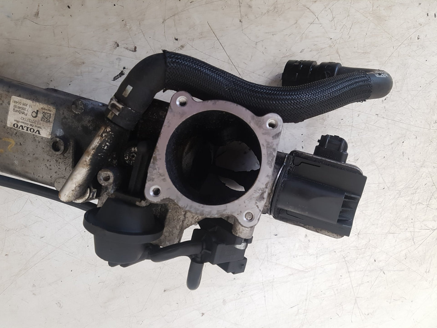 2008 - 2016 Volvo XC70 III 136 Estate EGR VALVE AND COOLER 30757742