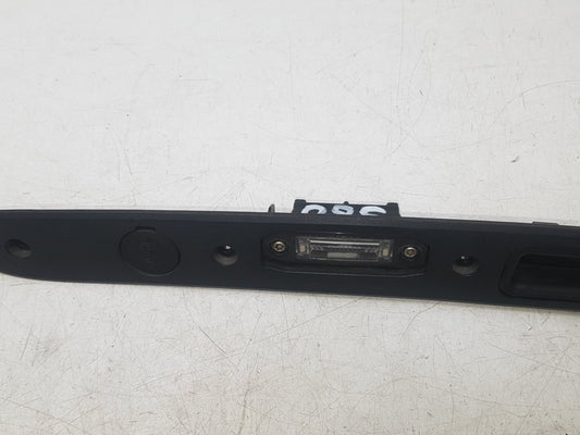 2010 - 2015 Volvo S60   TAILGATE/ BOOT HANDLE WITH LIGHTS 31253640