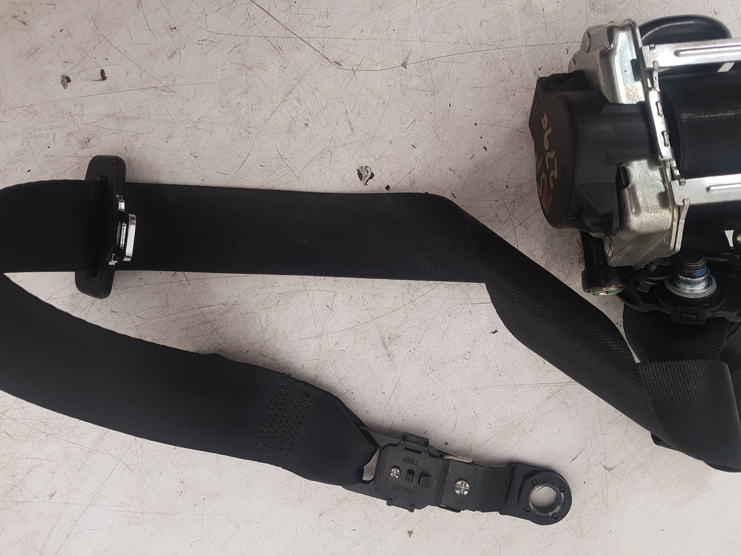 2013 - 2016 Volvo V40 III 525 Hatchback Left Front Seat Belt 31390453