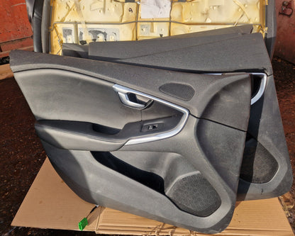 2013 - 2019 Volvo V40 III 525 Hatchback SEATS & DOOR CARDS