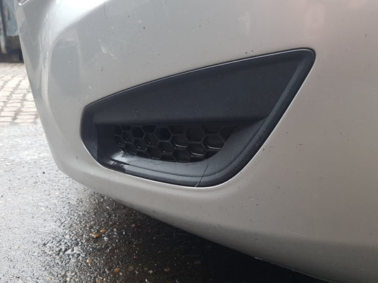 2010 - 2014 Volvo V60  Estate FOG LIGHT BLANK (FRONT PASSENGER SIDE)