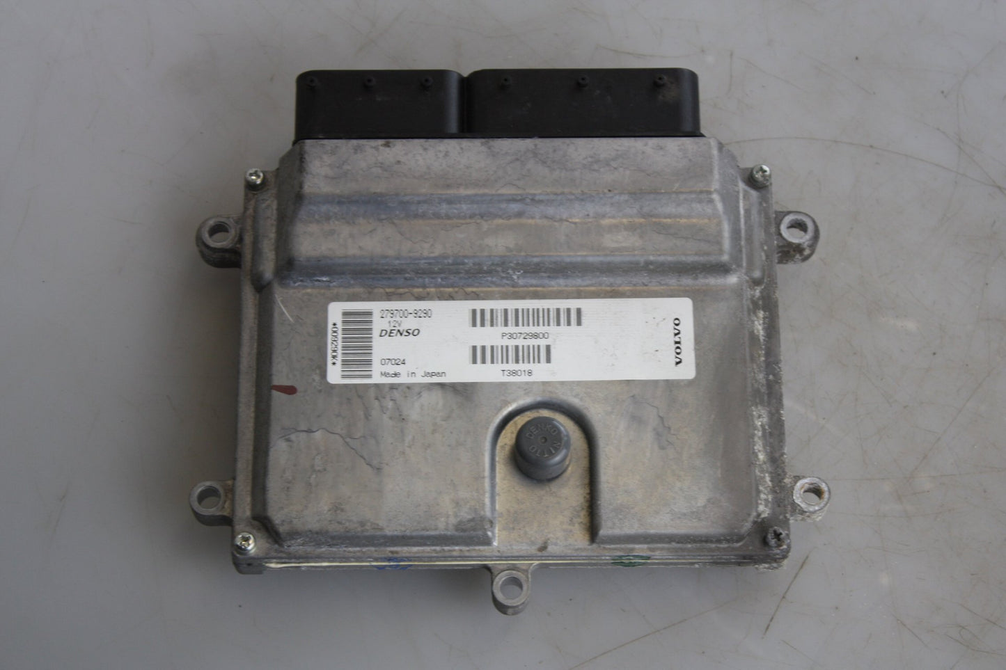 2007 - 2014 Volvo C30   Engine ECU 30729800 279700-9290