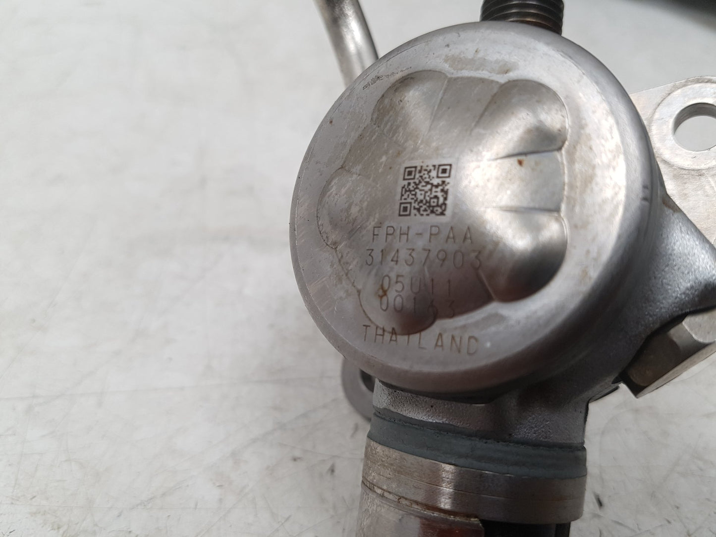 2015 - 2019 Volvo V40 Cross Country  Hatchback High Pressure Pump 31437903