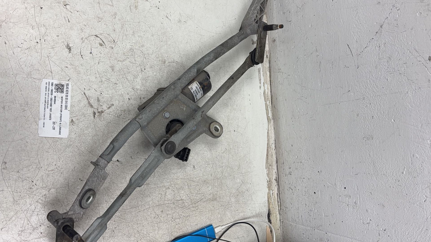 2004 - 2007 Volvo XC70  Estate WIPER MOTOR (FRONT) & LINKAGE 8648344