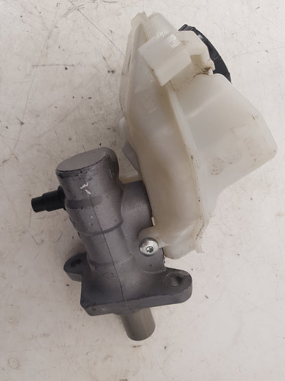 2008 - 2016 Volvo XC70 III 136 Estate BRAKE FLUID RESERVOIR AND MASTER CYLINDER 36002450