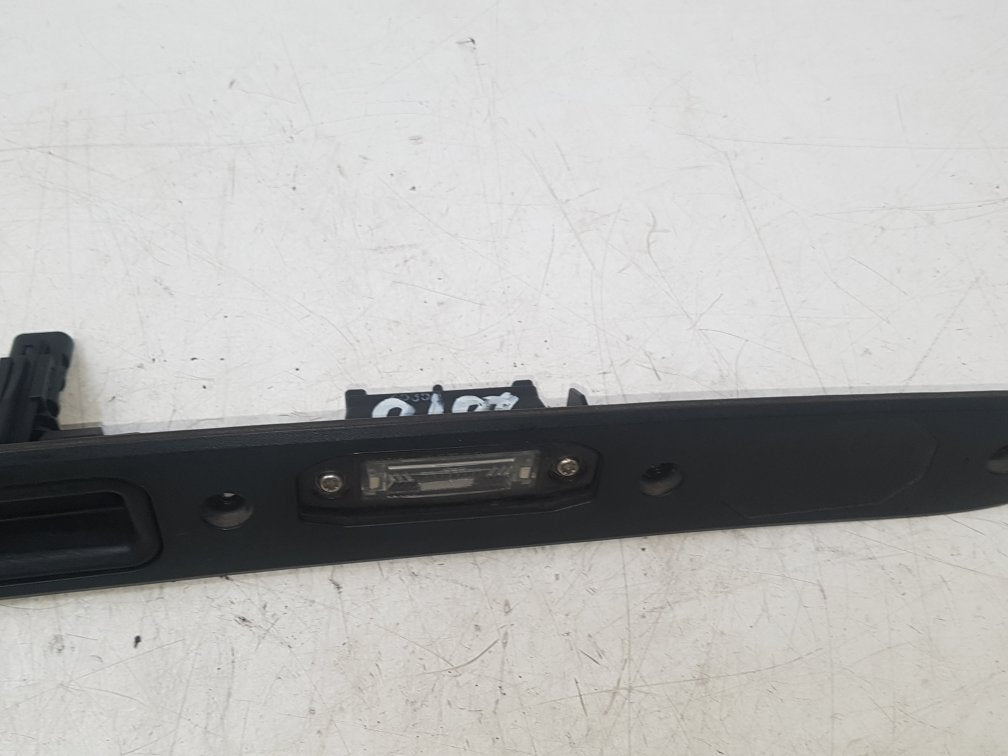 2010 - 2015 Volvo S60   TAILGATE/ BOOT HANDLE WITH LIGHTS 31253640