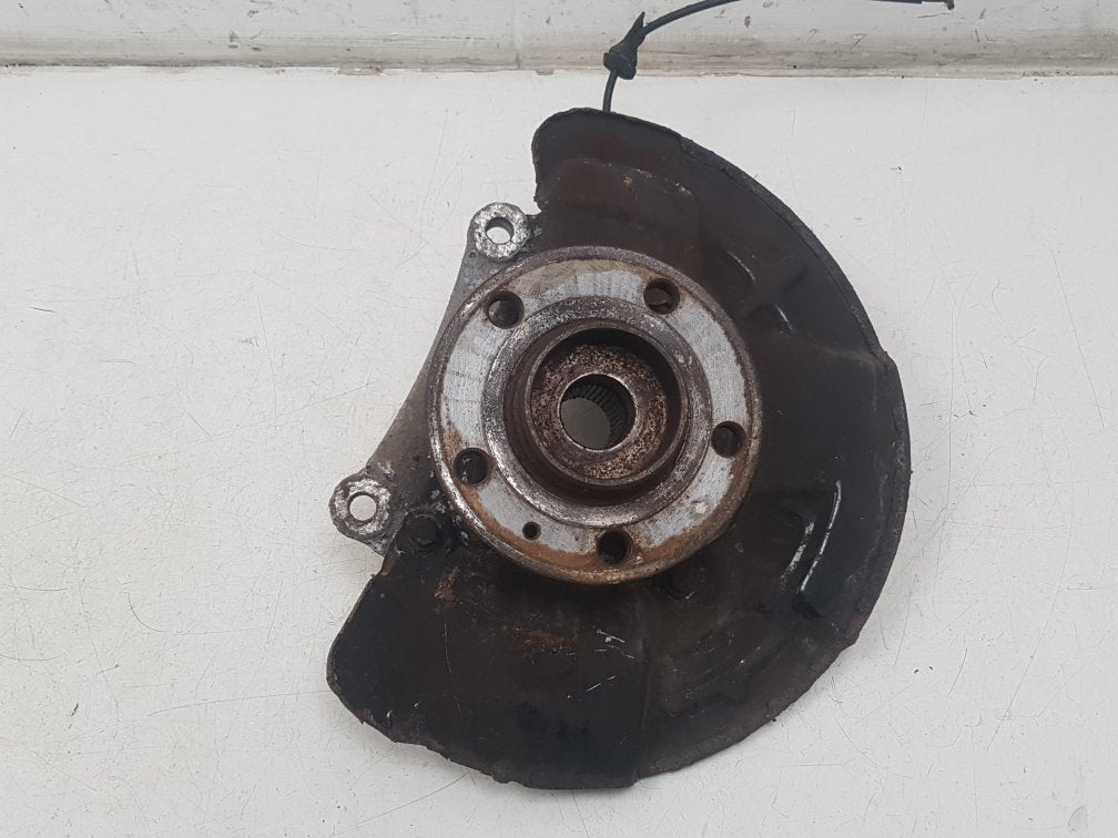 2006 - 2009 Volvo S60  Saloon Left Front Hub Assembly 9461943