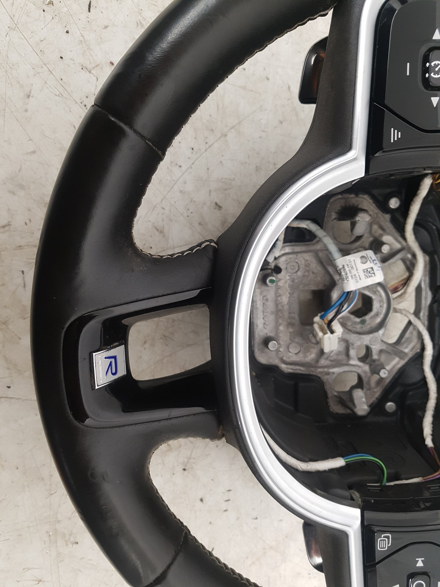 2017 - 2026 Volvo V60 II 225 Estate Steering Wheel 32227373