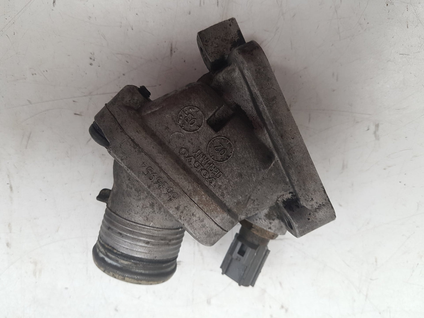 2003 - 2014 Volvo XC90 I 275 Estate THERMOSTAT HOUSING/TEMP SENSOR 8636954