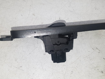 2007 - 2012 Volvo V50   Estate Left Front Window Switch 30773214