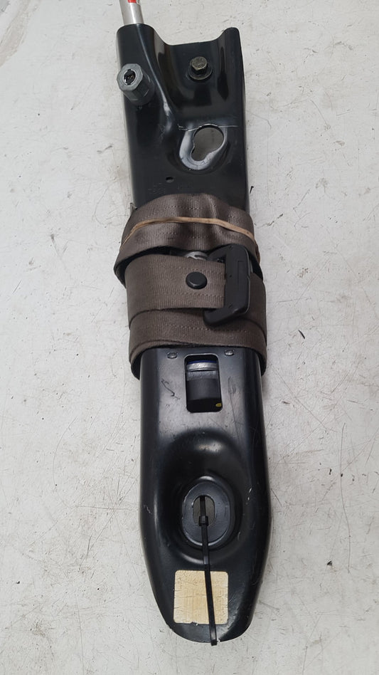 2002 - 2006 Volvo XC90  Estate Left Front Seat Belt 30662728