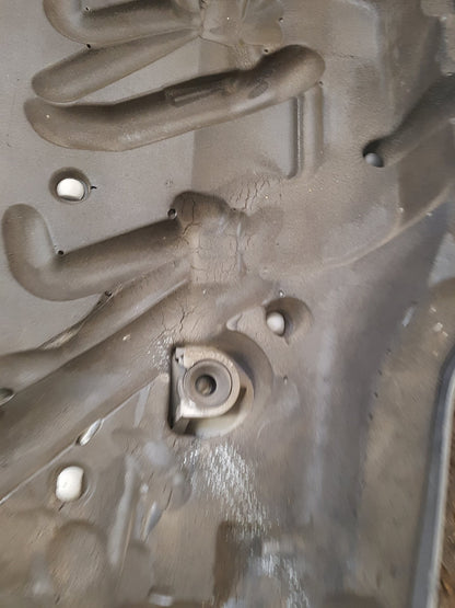 2000 - 2007 Volvo XC70  Estate Engine Cover 30757158