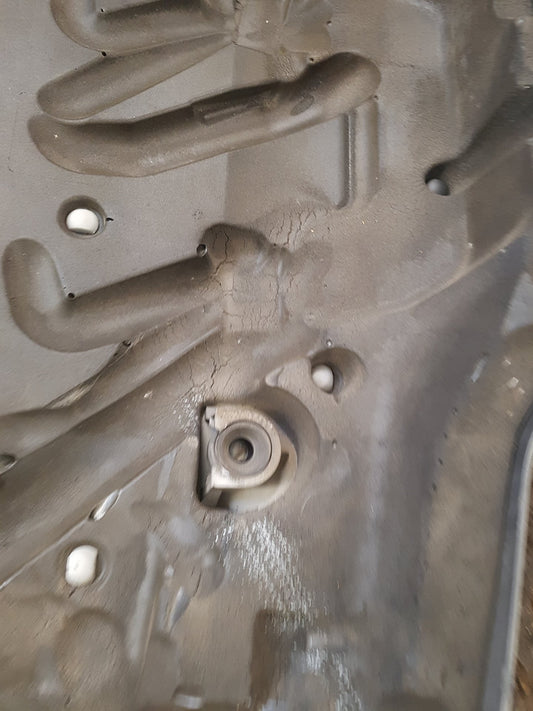 2000 - 2007 Volvo XC70  Estate Engine Cover 30757158