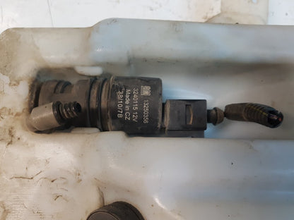 2010 - 2012 Saab 95  Saloon WASHER BOTTLE & MOTOR 401140137