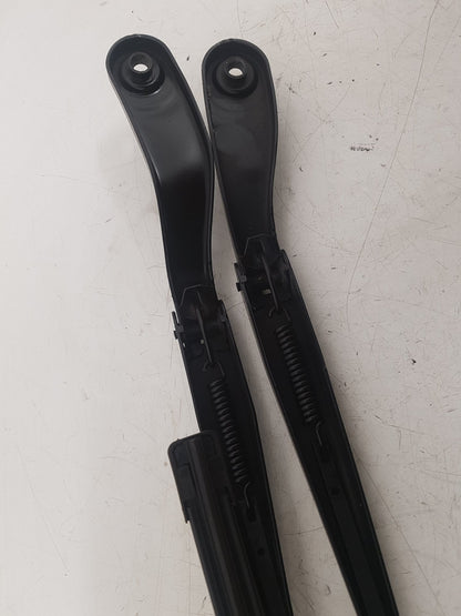 2006 - 2012 Volvo C30  Hatchback FRONT WIPER ARMS (PAIR) 8623162