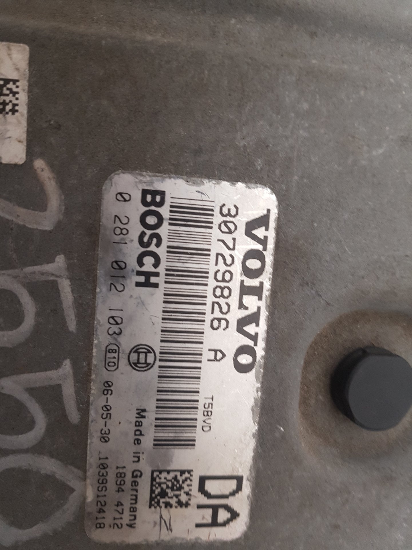 2004 - 2007 Volvo V70  Estate Engine ECU 30729826A