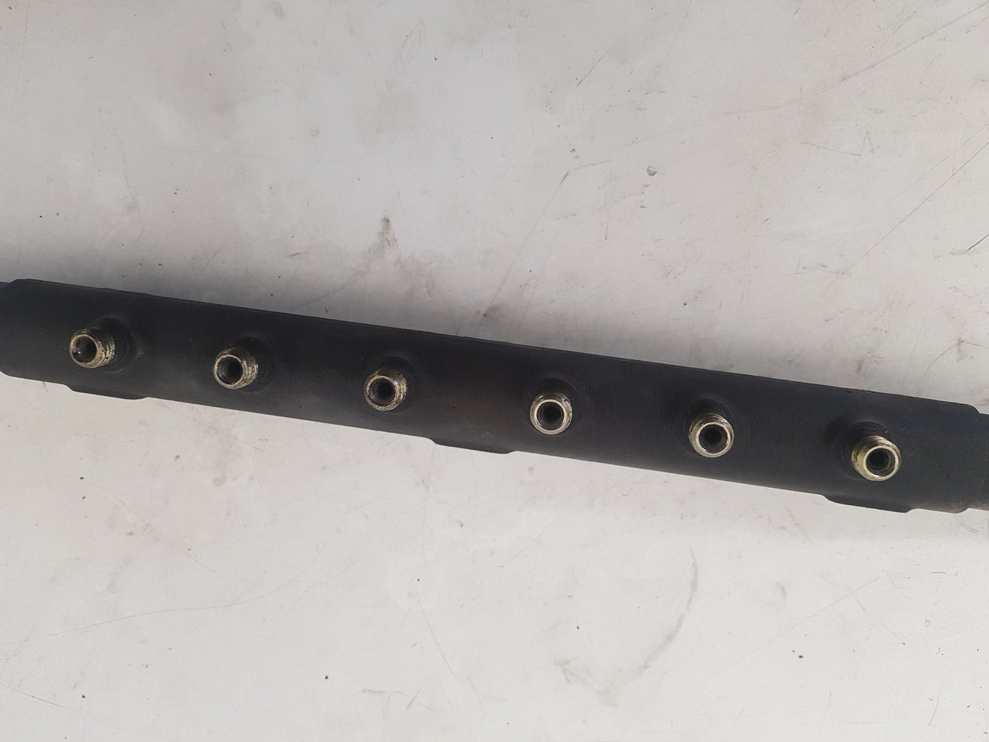 2003 - 2005 Volvo XC90   Injection Rail 0445215015