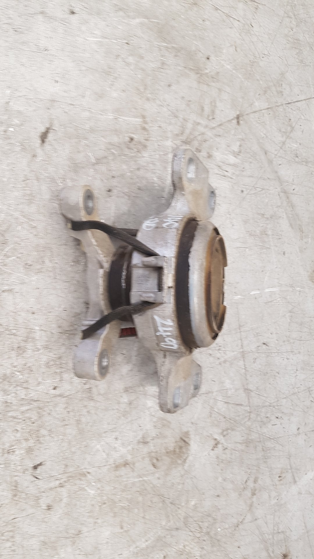 2012 - 2017 Volvo V40  Hatchback Right Engine Mount