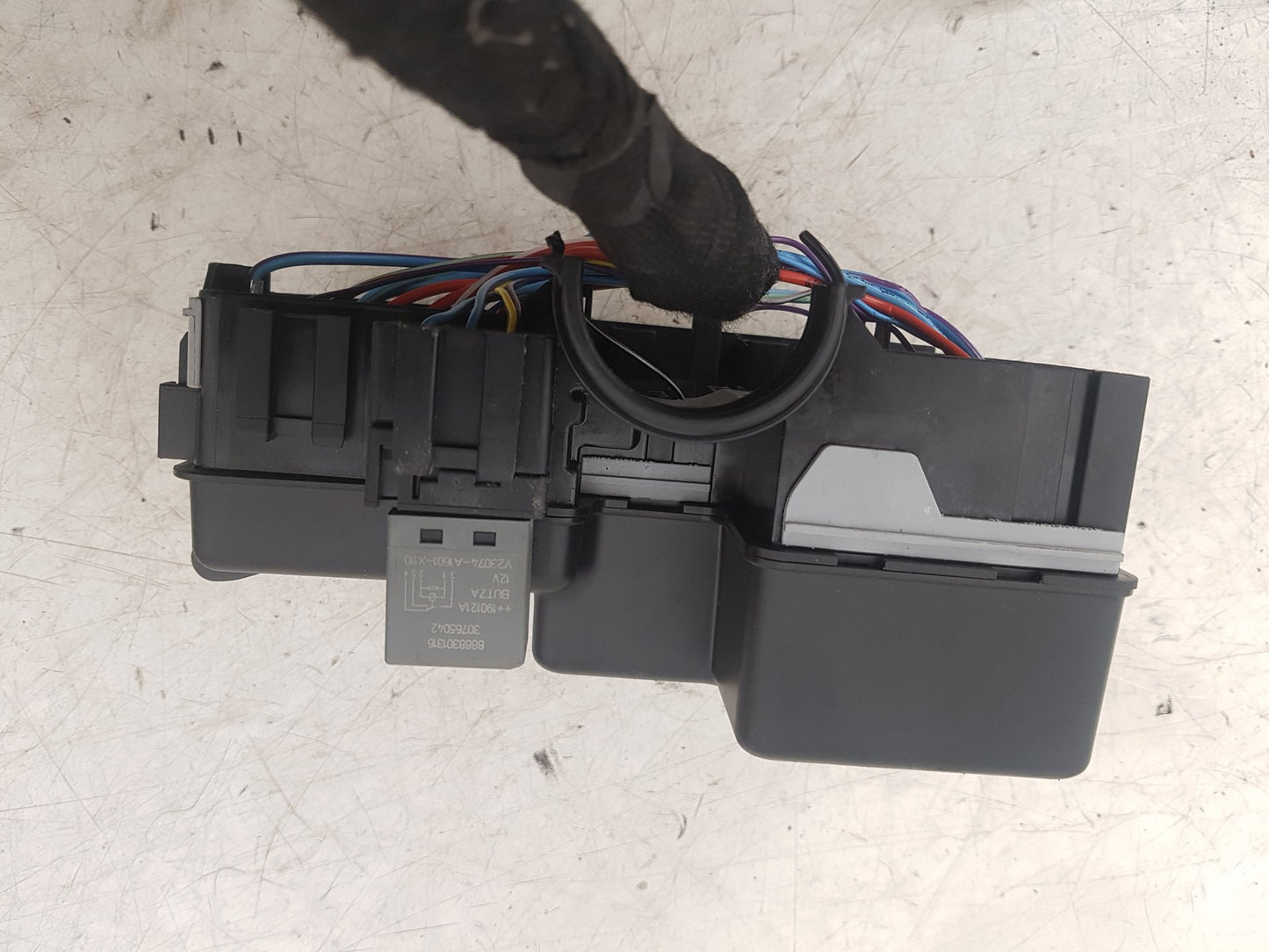 2017 - 2026 Volvo V60 II 225 Estate Interior Fuse Box 31384034
