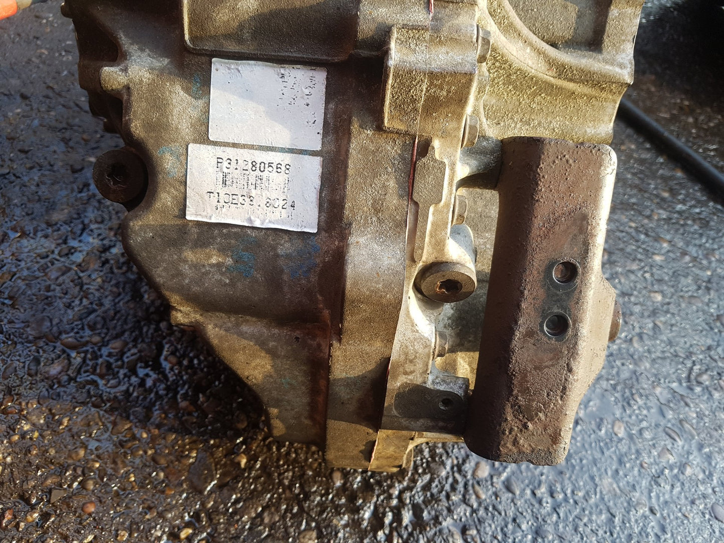 2010 Volvo XC70  Estate Automatic Transmission 31280568