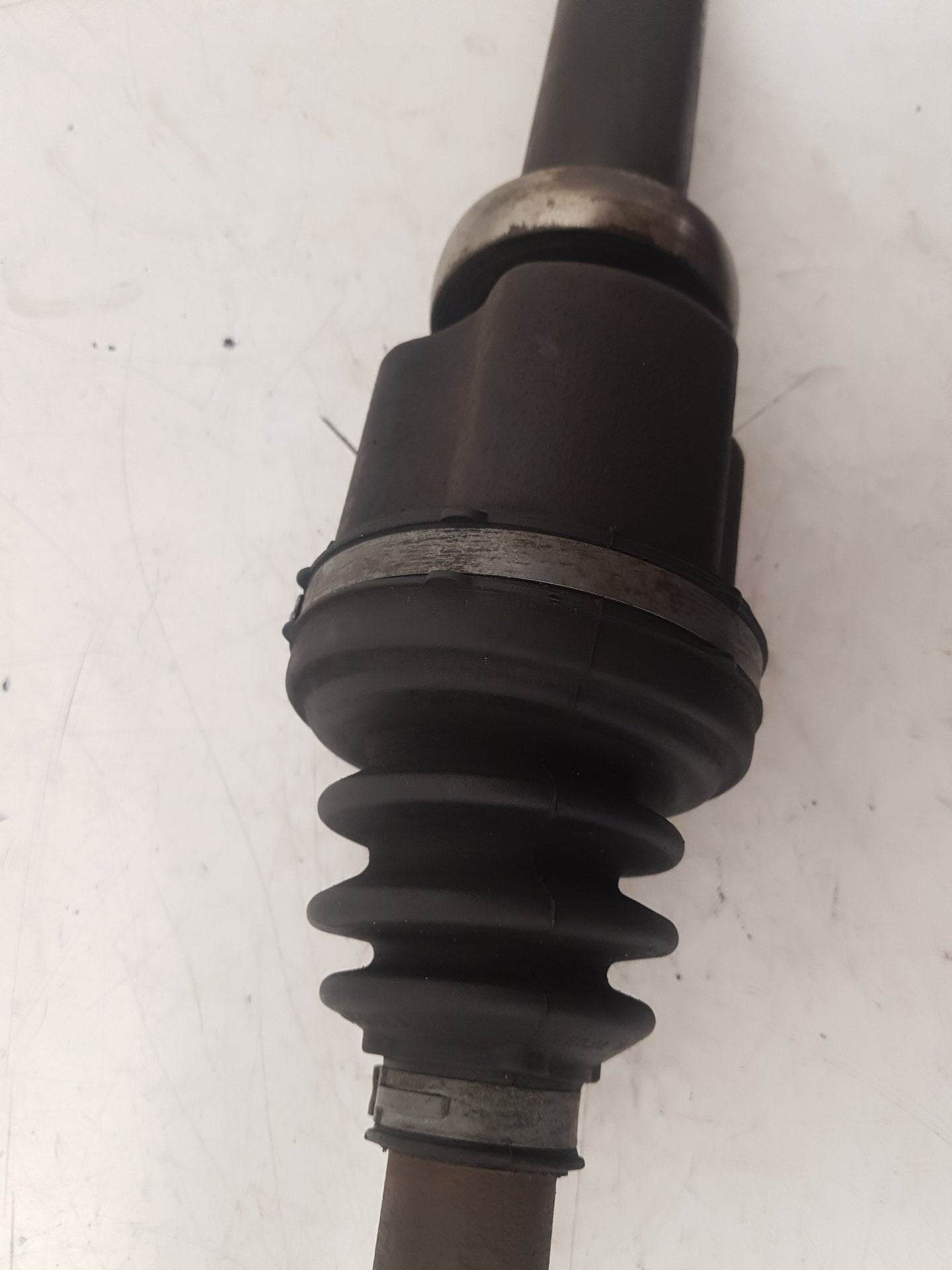 2012 Volvo S60  Saloon Driveshaft (Manual) UK Drivers Side Front.