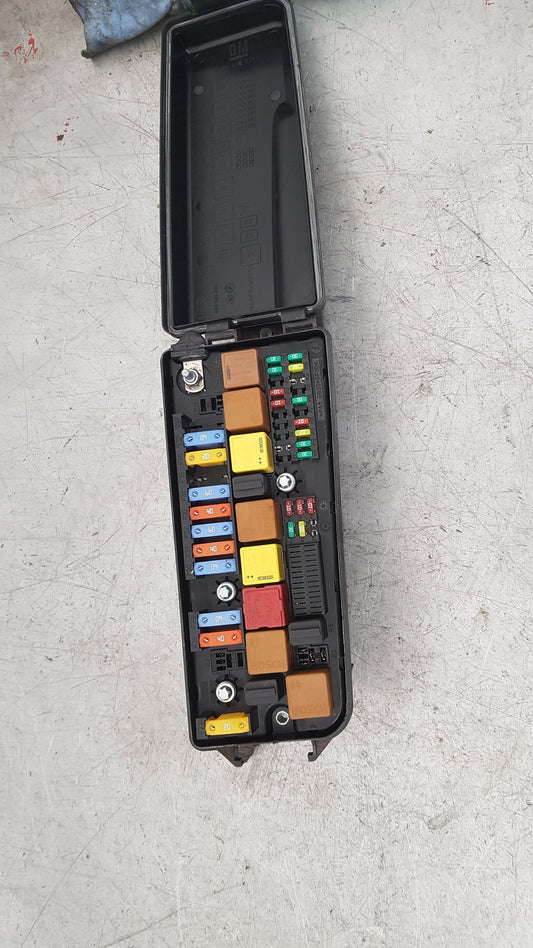 2005 - 2007 Saab 9-3  Convertible Engine Fuse Box 12761559