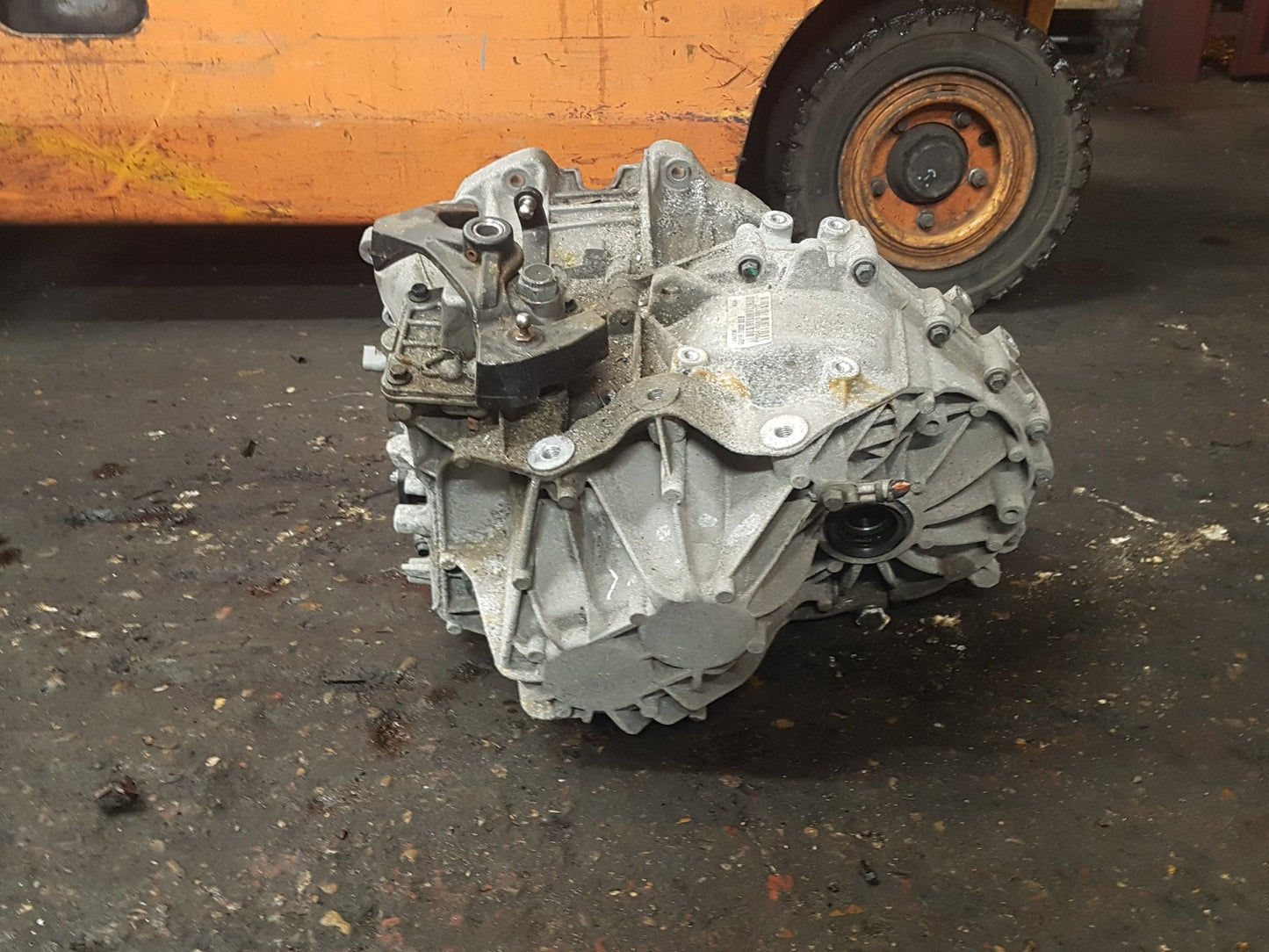 2015 - 2021 Volvo V40  Hatchback Manual Gearbox 1285236