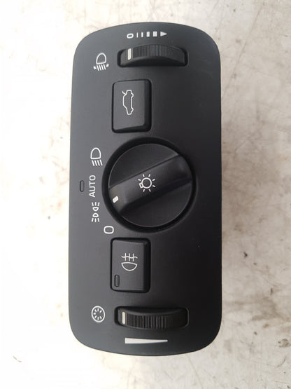 2013 - 2016 Volvo V40 III 525 Hatchback Headlight Switch 30739425