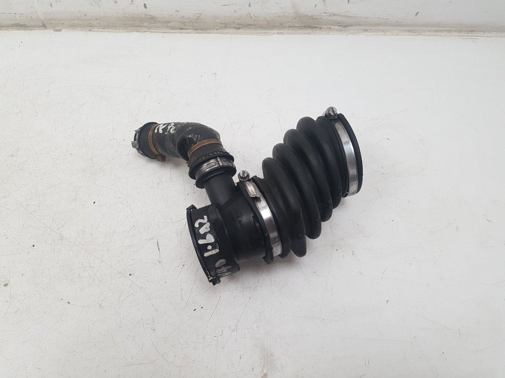 2010 - 2012 Volvo V50   Estate INTAKE HOSE AV61-6C784-AE