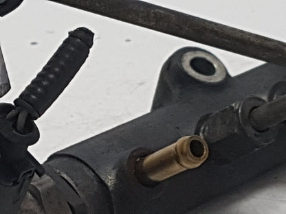 2005 - 2012 Volvo XC90  Estate Injection Rail 30757146