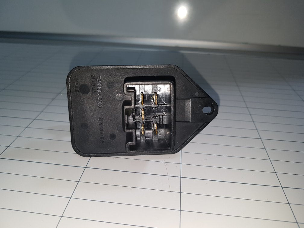 1998 - 2005 Volvo C70   Heater Fan Resistor 9134966