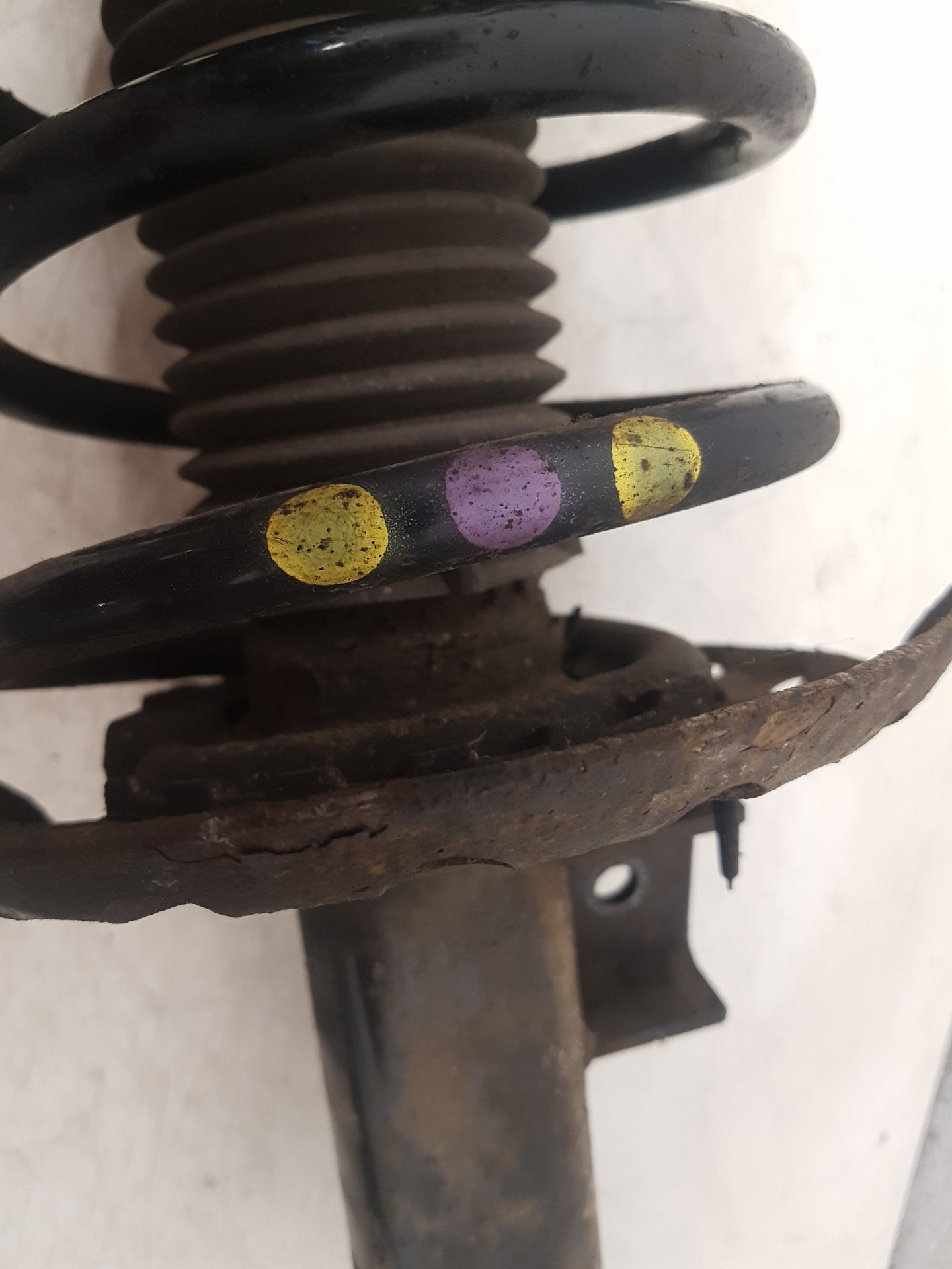 2008 - 2016 Volvo V70  Estate Left Front Shock Absorber 31317810