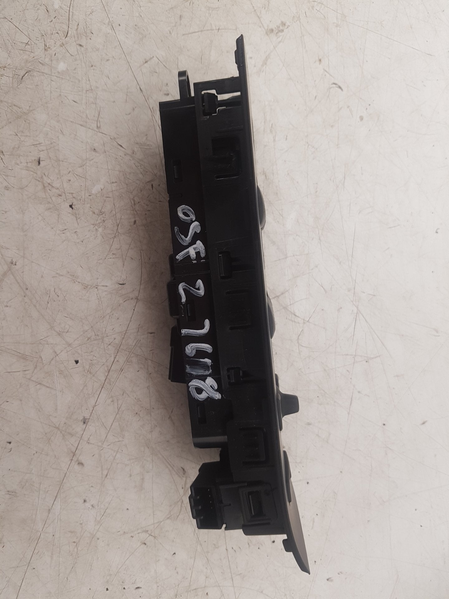 2012 - 2015 Volvo V40  Hatchback ELECTRIC WINDOW/MIRROR SWITCH BANK 31376495