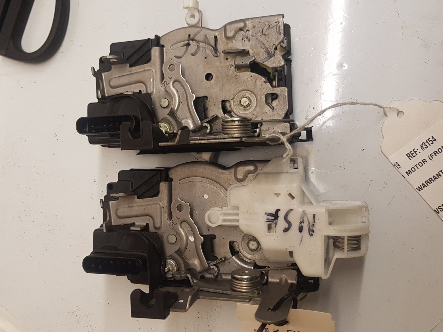 2013 - 2019 Volvo V40  Hatchback Left Front Central Locking Solenoid