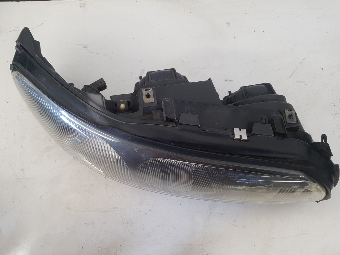 2001 - 2008 Volvo V70  Estate Right Headlight 8620691