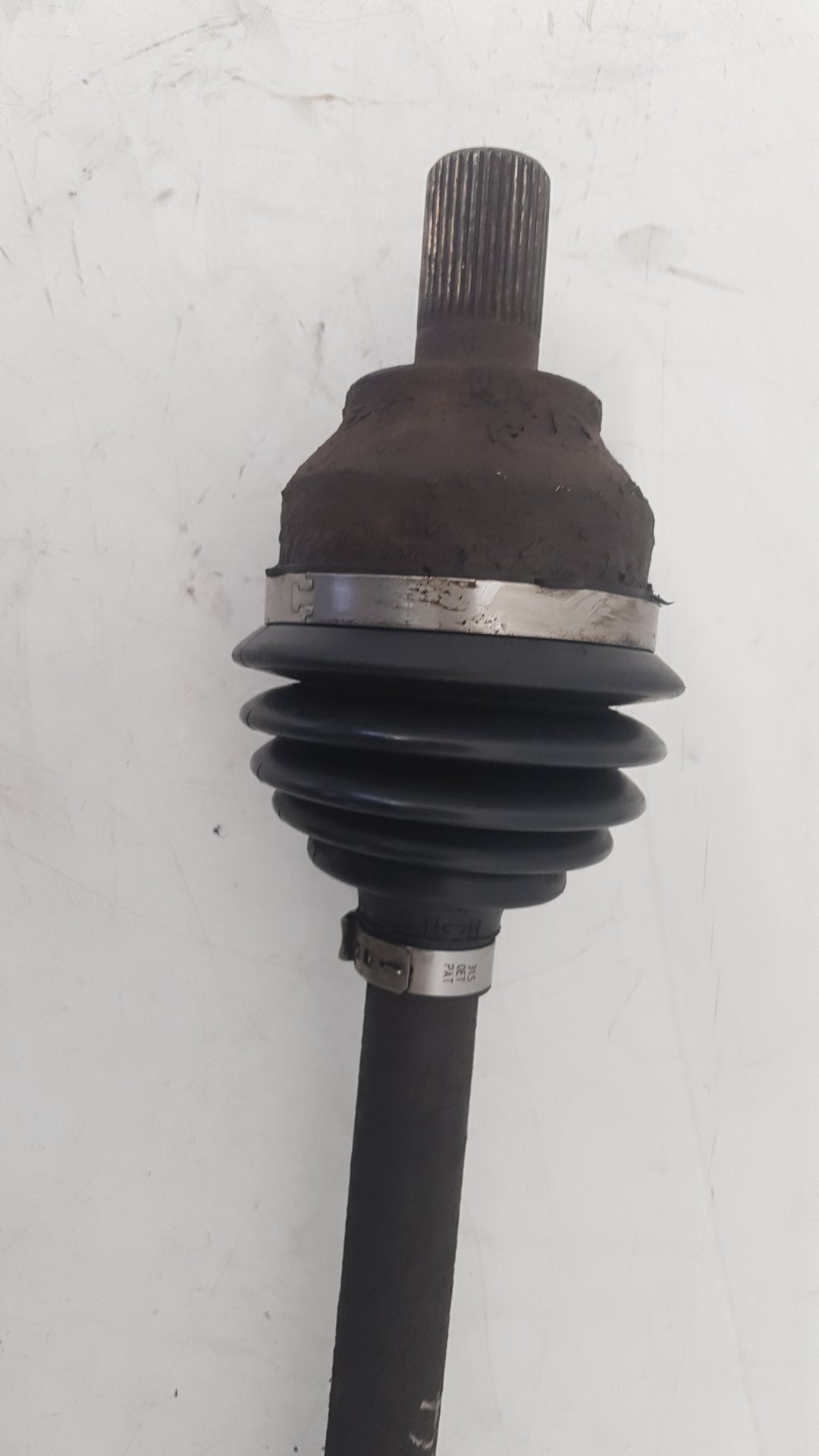 2005 Volvo V50  Estate DRIVESHAFT - PASSENGER FRONT (MANUAL) (ABS) 30741287