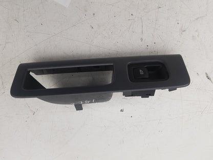 2005 - 2012 Volvo S40  Saloon Right Rear Window Switch 31295736
